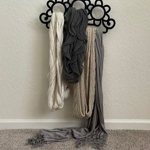 (4) Various Scarves